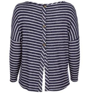 🆕 Moa Moa Stripe Back Button Top